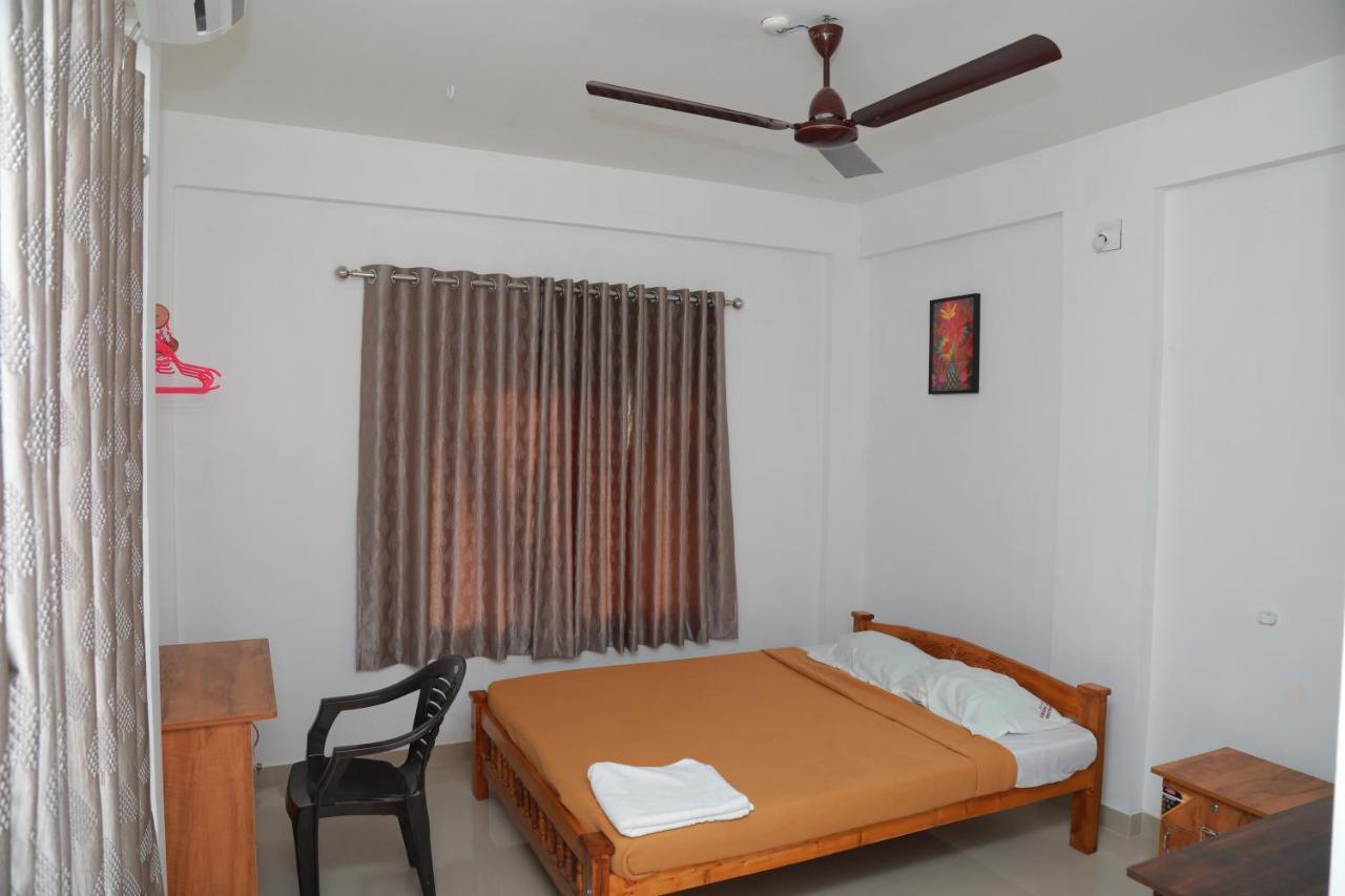 Sivaranjini Tourist Villa Guruvayur Bagian luar foto