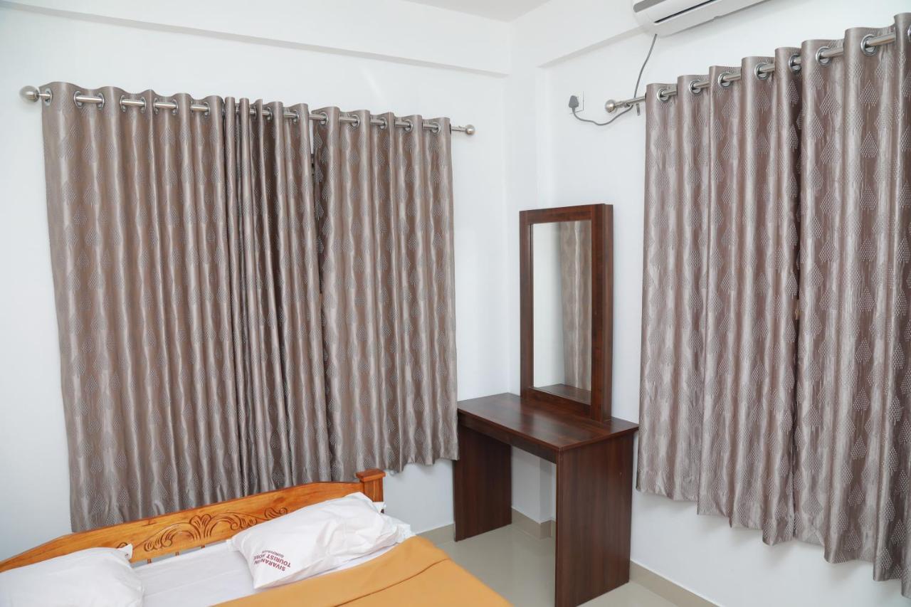 Sivaranjini Tourist Villa Guruvayur Bagian luar foto