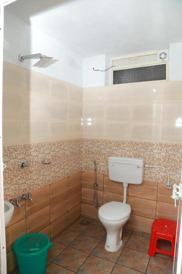 Sivaranjini Tourist Villa Guruvayur Bagian luar foto